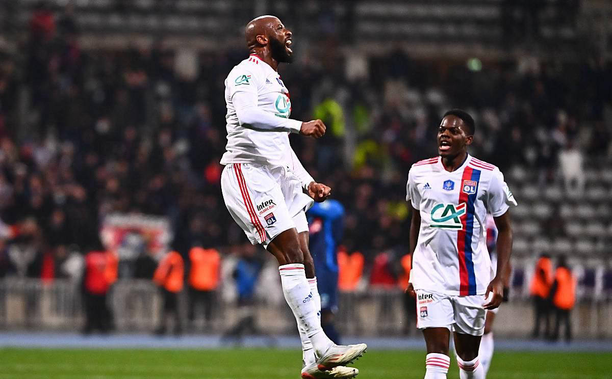 爱游戏app下载-里昂队主场大胜，提升战绩排名的简单介绍