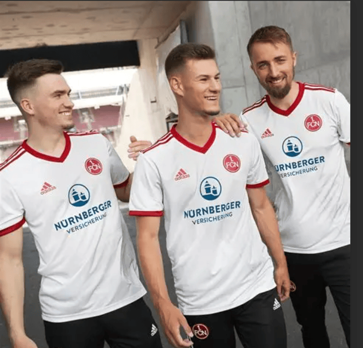 爱游戏官网-柏林赫塔球员恢复状态，期待巨星复出