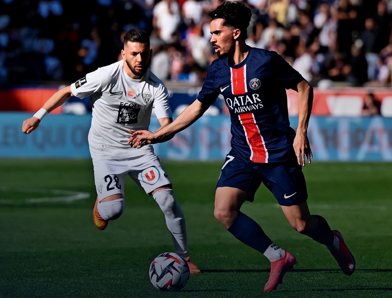 爱游戏app-关于巴黎圣日耳曼惨败，淘汰赛希望渺茫的信息