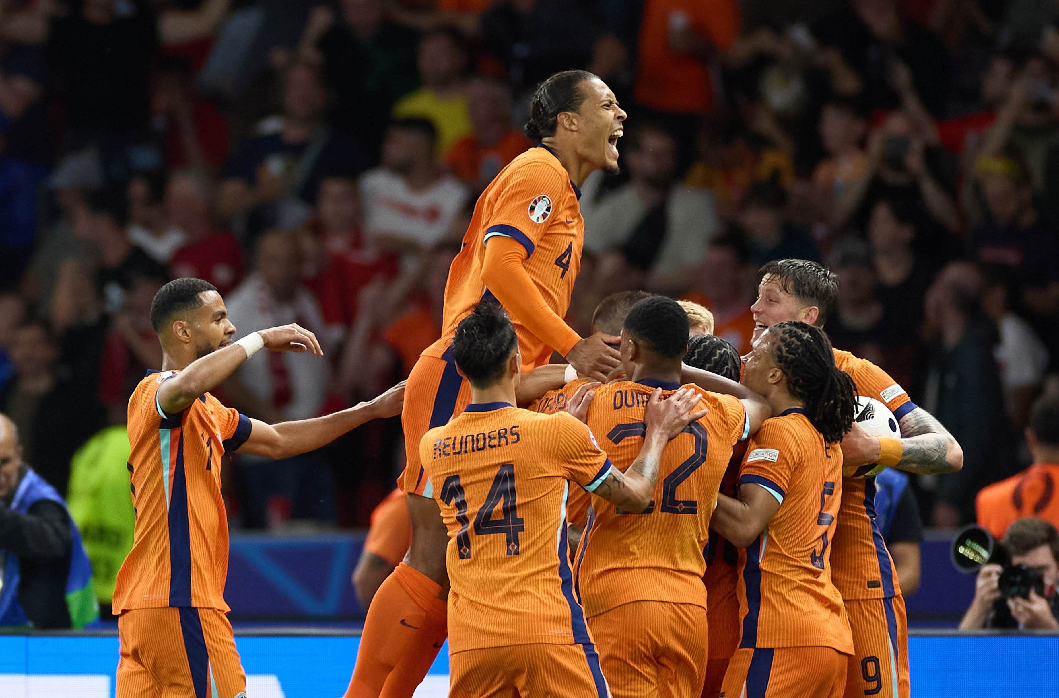 爱游戏官方入口-欧洲杯预选赛中的双方将上演一场绝妙对决