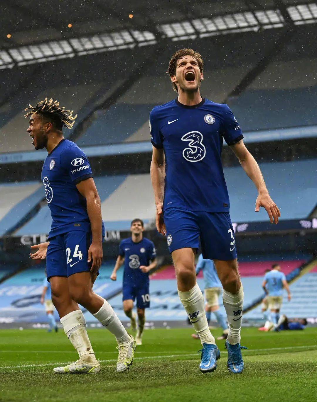 中赫国安在客场逆转大连超越，夺得关键胜利的简单介绍