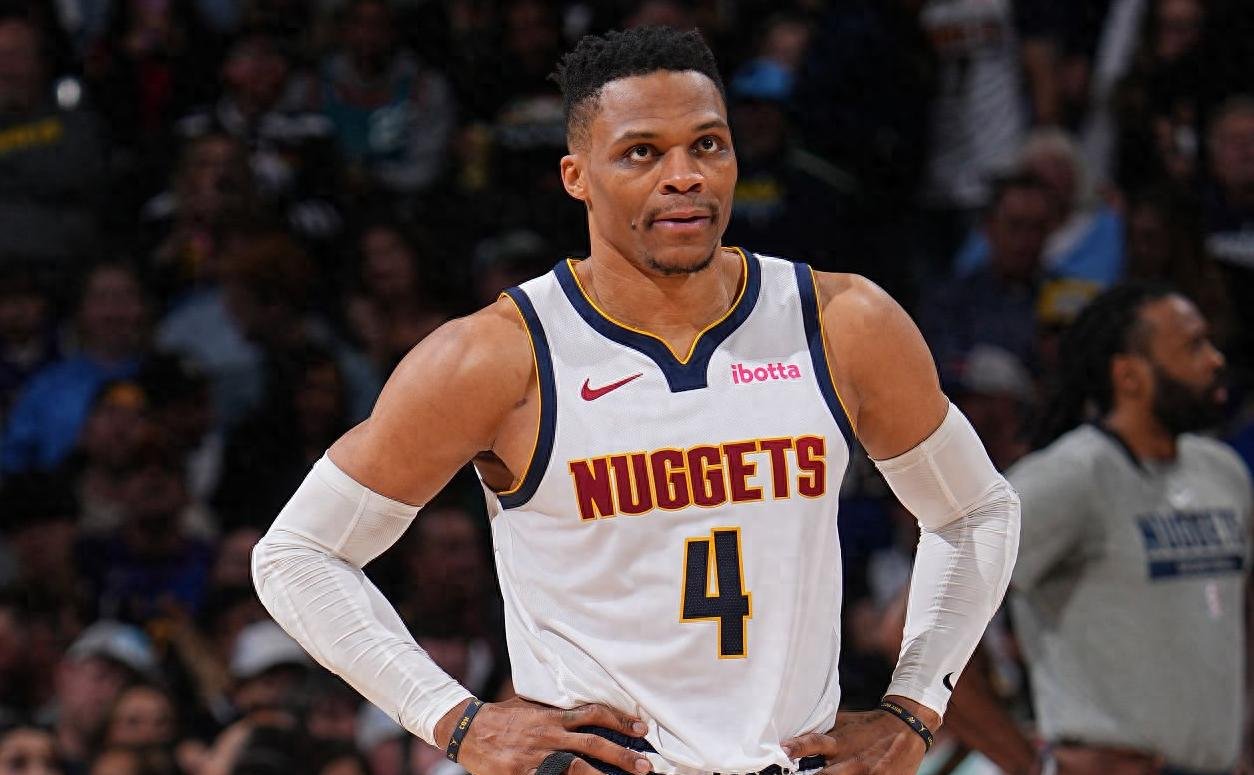 爱游戏亚洲官网-猛龙主场大胜森林狼,凯尔-洛瑞表现出色砍下20+10的简单介绍